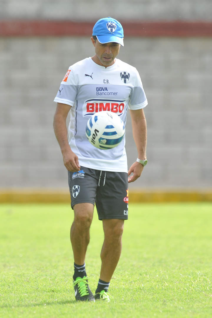  Monterrey agradeció el trabajo de Barra como entrenador del equipo, y anunció que 'en breve estaremos en posibilidad de anunciar quién se hará cargo de la dirección técnica'. (Archivo)