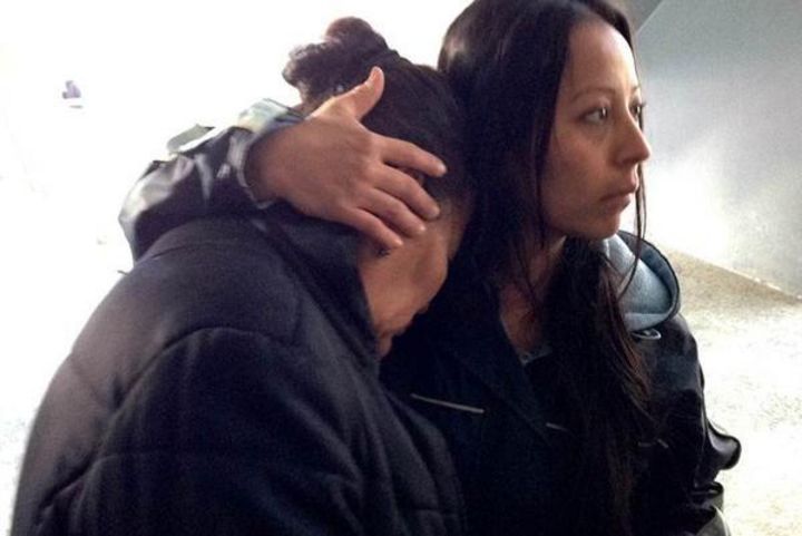 Dolor. Agapita Montes, madre de Antonio Zambrano Montes, llegó a EU para reclamar el cuerpo de su hijo.