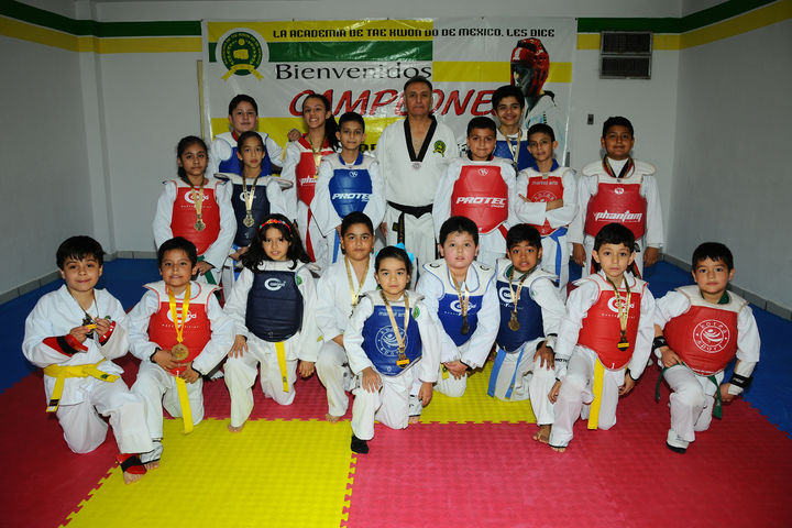 Muchas medallas consiguieron los competidores de la Academia de TKD de México en la modalidad de combate. Destacan en torneo de TKD