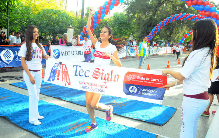 Jessica Flores detuvo el cronómetro en 37 minutos y 51 segundo; se convirtió en la única coahuilense en conseguir un campeonato absoluto. También en la distancia de 10 kilómetros