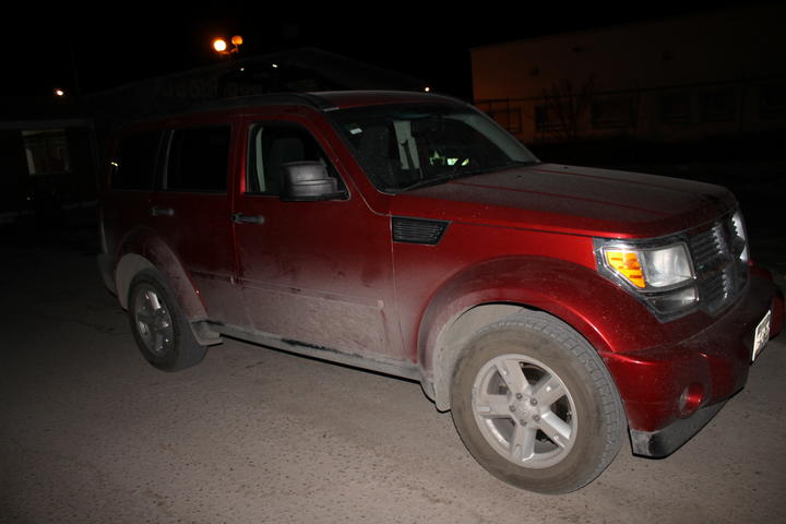 Al detenido se le aseguró una camioneta Dodge Nitro, modelo 2007, color rojo con placas de circulación FHG-4925 del estado de Coahuila. (El Siglo de Torreón)
