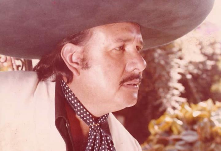 Gerardo Reyes llegó a convertirse en una figura del canto vernáculo y la pantalla grande. (Archivo)