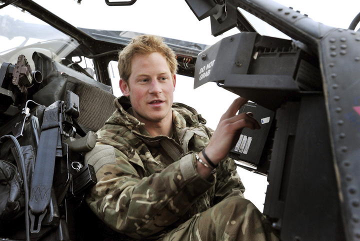 El hijo del príncipe Carlos y la fallecida Diana de Gales se incorporó al Ejército hace diez años y sirvió en Afganistán en dos oportunidades. (ARCHIVO)