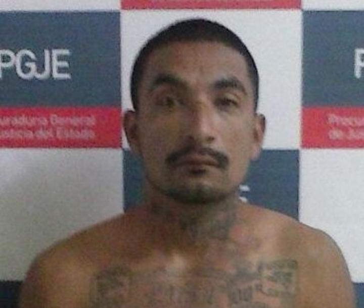 Por el delito de posesión de narcóticos fue detenido Felipe Antonio Romo Hernández.