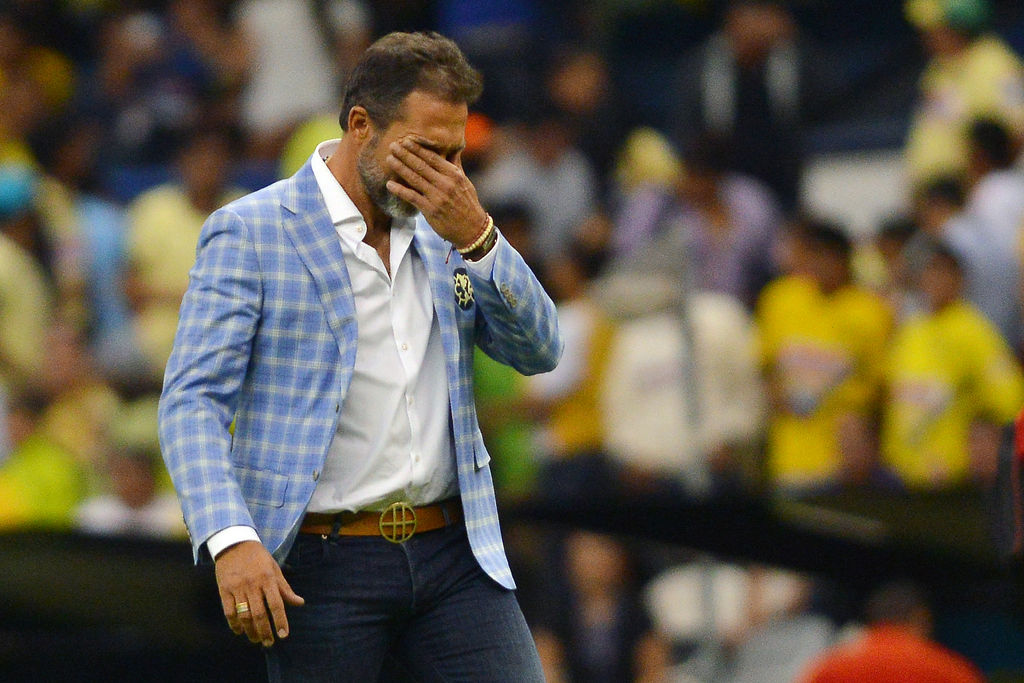 El director técnico de las Águilas del América, Gustavo Matosas, negó que sus jugadores estuvieran confiados de más. (Jam Media)