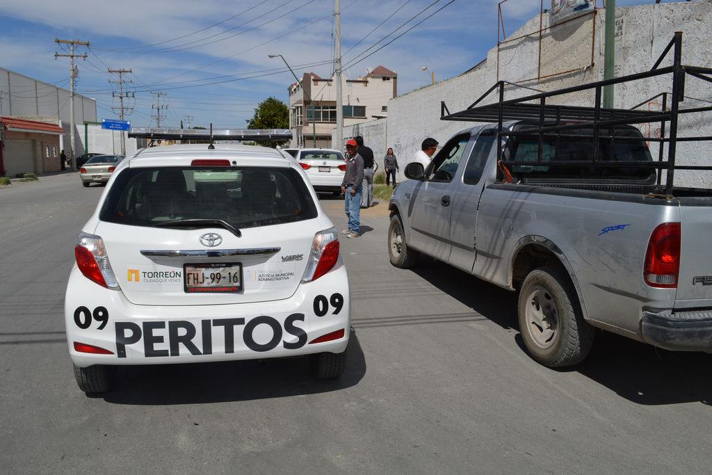 Sin lesionados. En el accidente solamente se registraron daños materiales en los vehículos involucrados.