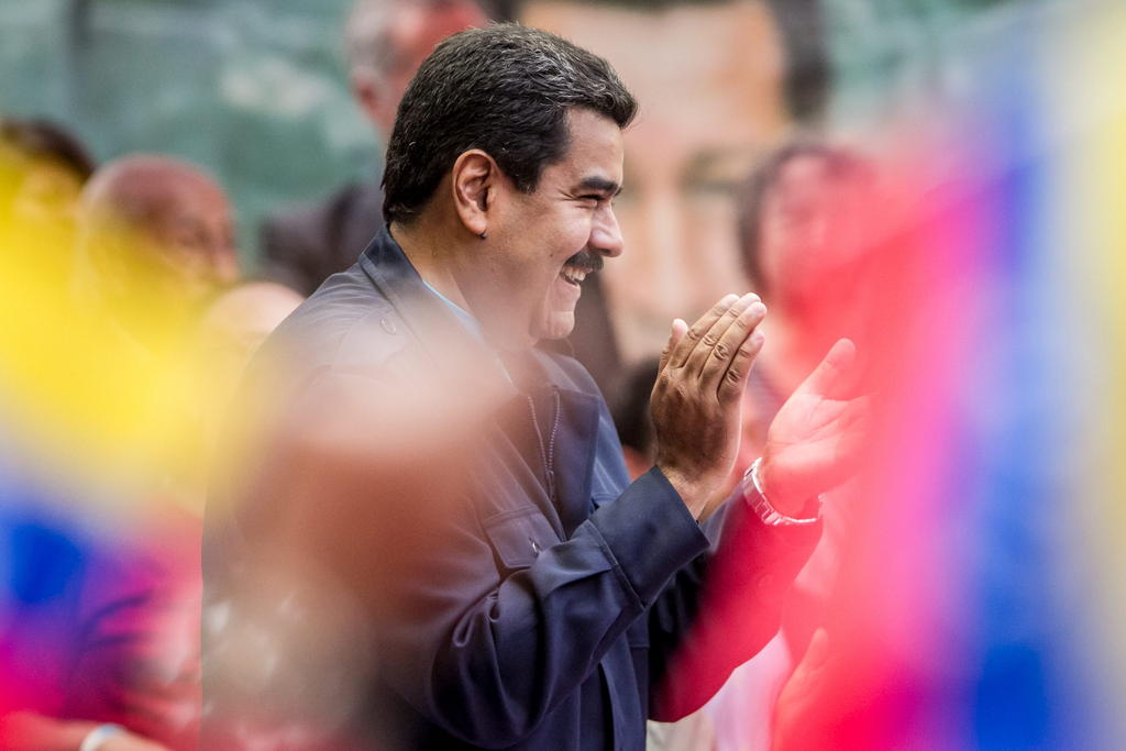 Maduro agradeció a los simpatizantes del Gobierno su apoyo tras ser elegido jefe del Ejecutivo en las presidenciales que sucedieron a la muerte de su antecesor, Hugo Chávez. (EFE)