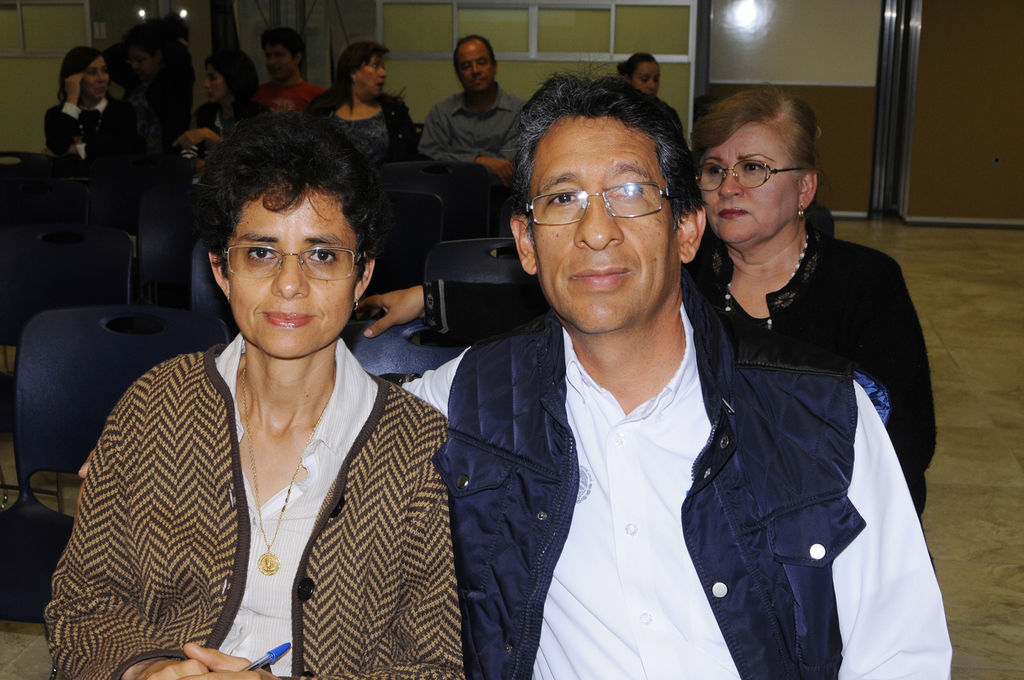 Luz Iliana Hernández de Guerra y Bernardo Guerra López.