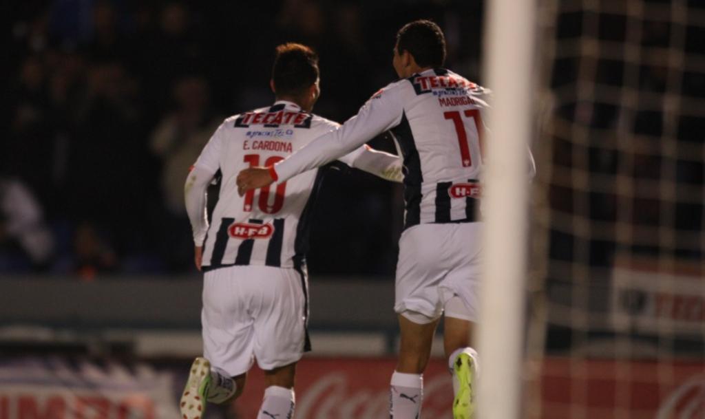Contra nueve Diablos, Monterrey sacó una apretada victoria gracias a dos goles de Edwin Cardona para aspirar todavía a la Liguilla. (Twitter)