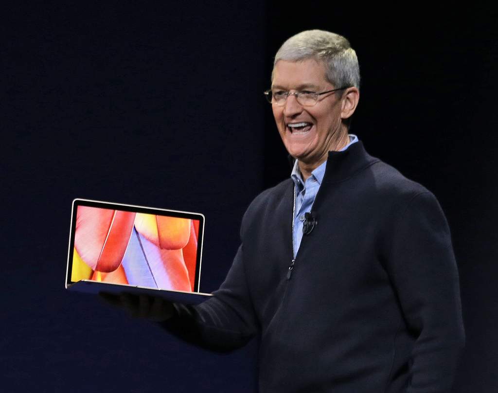 Tim Cook presentó hoy la nueva MacBook. (AP)
