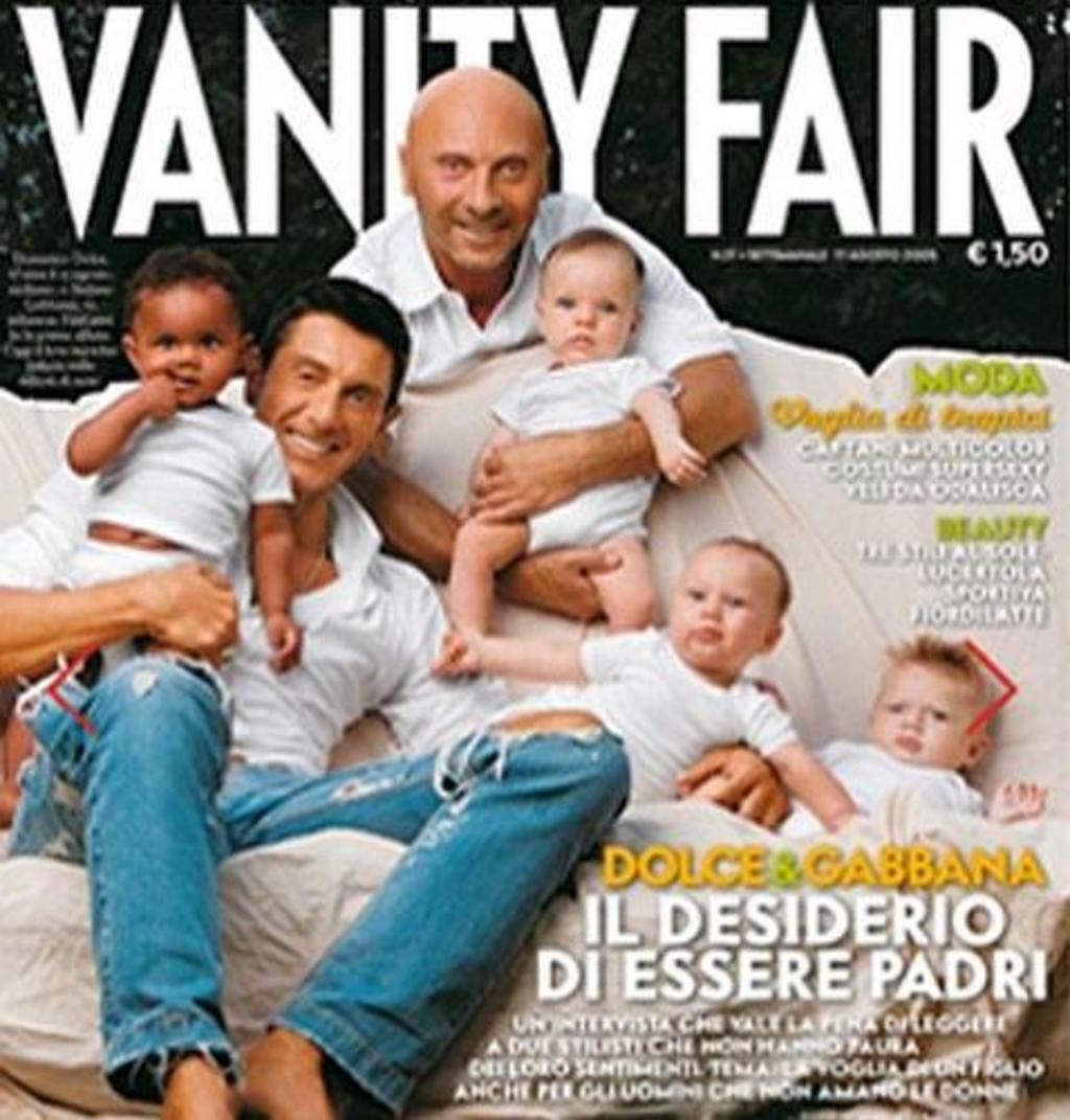 En el año 2005 los diseñadores declararon a 'Vanity Fair' que deseaban recurrir a la fertilización in vitro para convertirse en padres. (Tomada de abc.es)
