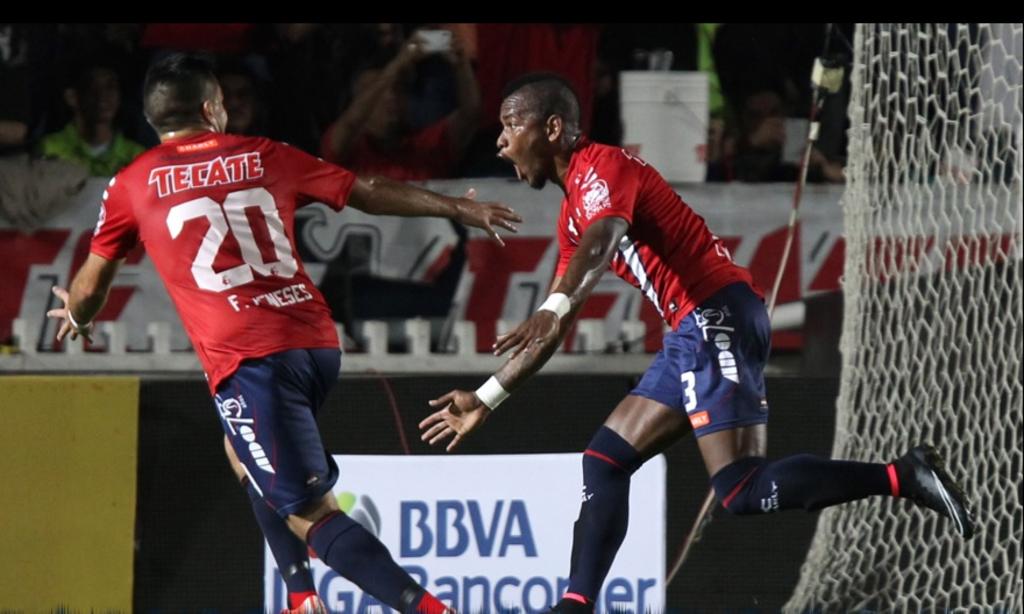 El Veracruz hizo quedar mal al América, tras golearlo 4-0 en el Luis 'Pirata' Fuente y reafirmar su subliderato en el Clausura 2015. (Twitter)