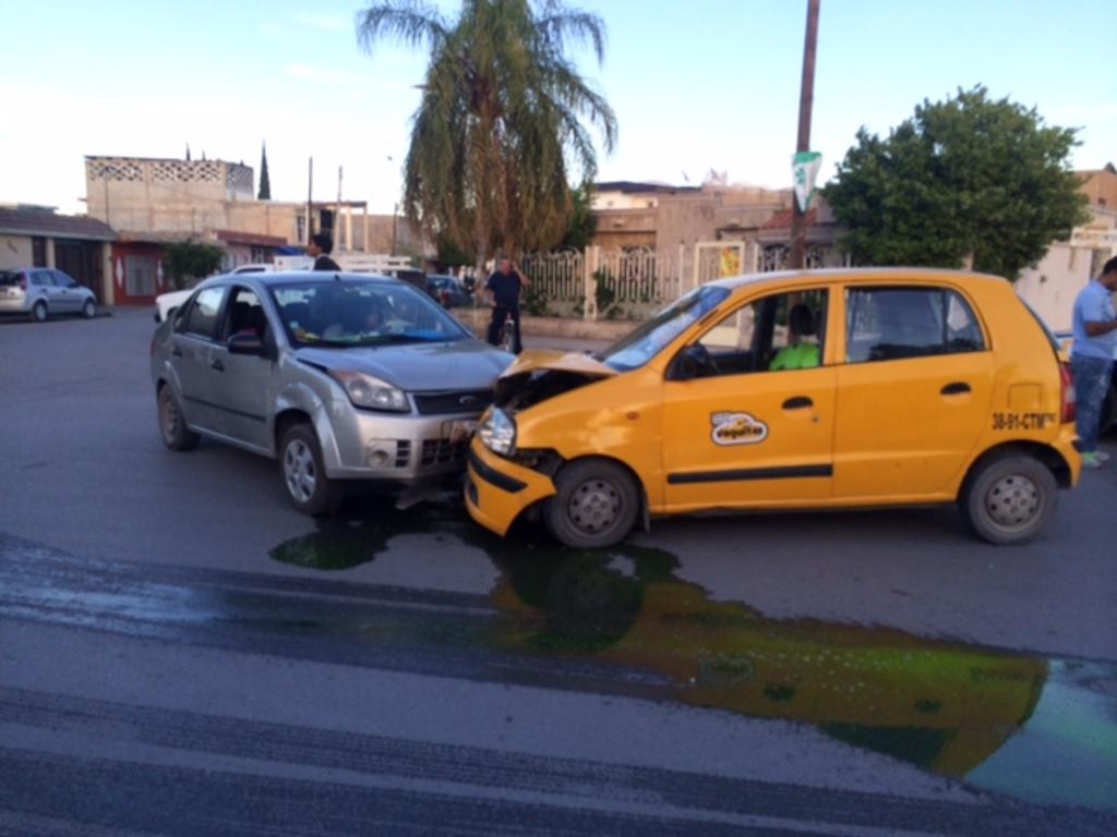El accidente se registró aproximadamente a las 18:00 horas en la confluencia de prolongación Falcón y calle José Cueto de la colonia Ampliación Los Ángeles.