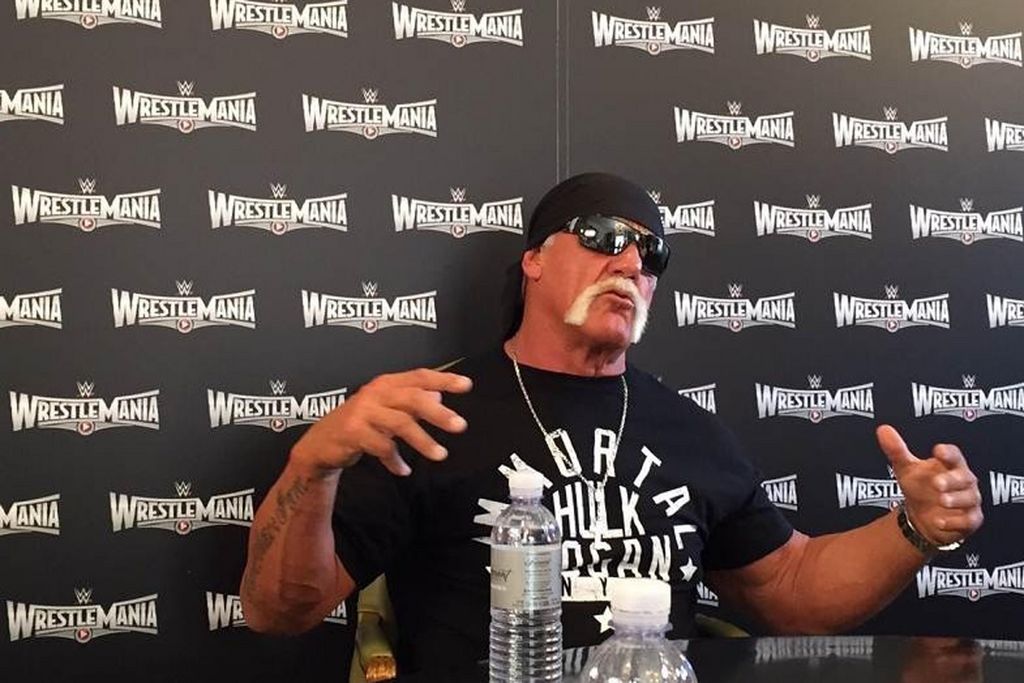 El luchador estadounidense de la WWE, Hulk Hogan, en la conferencia de ayer en el 'Media day', previo al 'Wrestlemania'.
