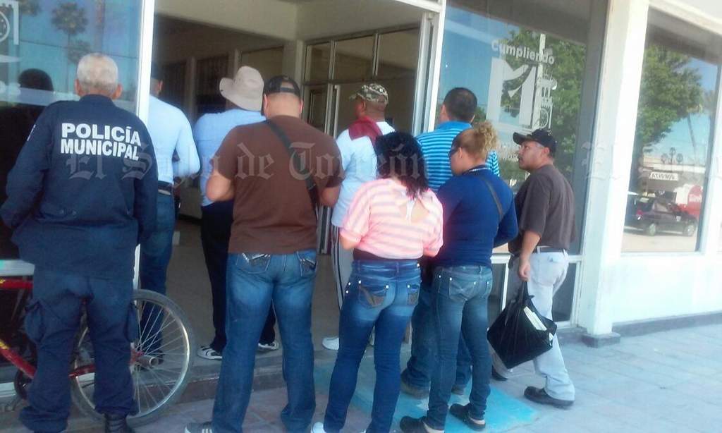 Los manifestantes denunciaron prácticas que violan sus derechos humanos. (El Siglo de Torreón)