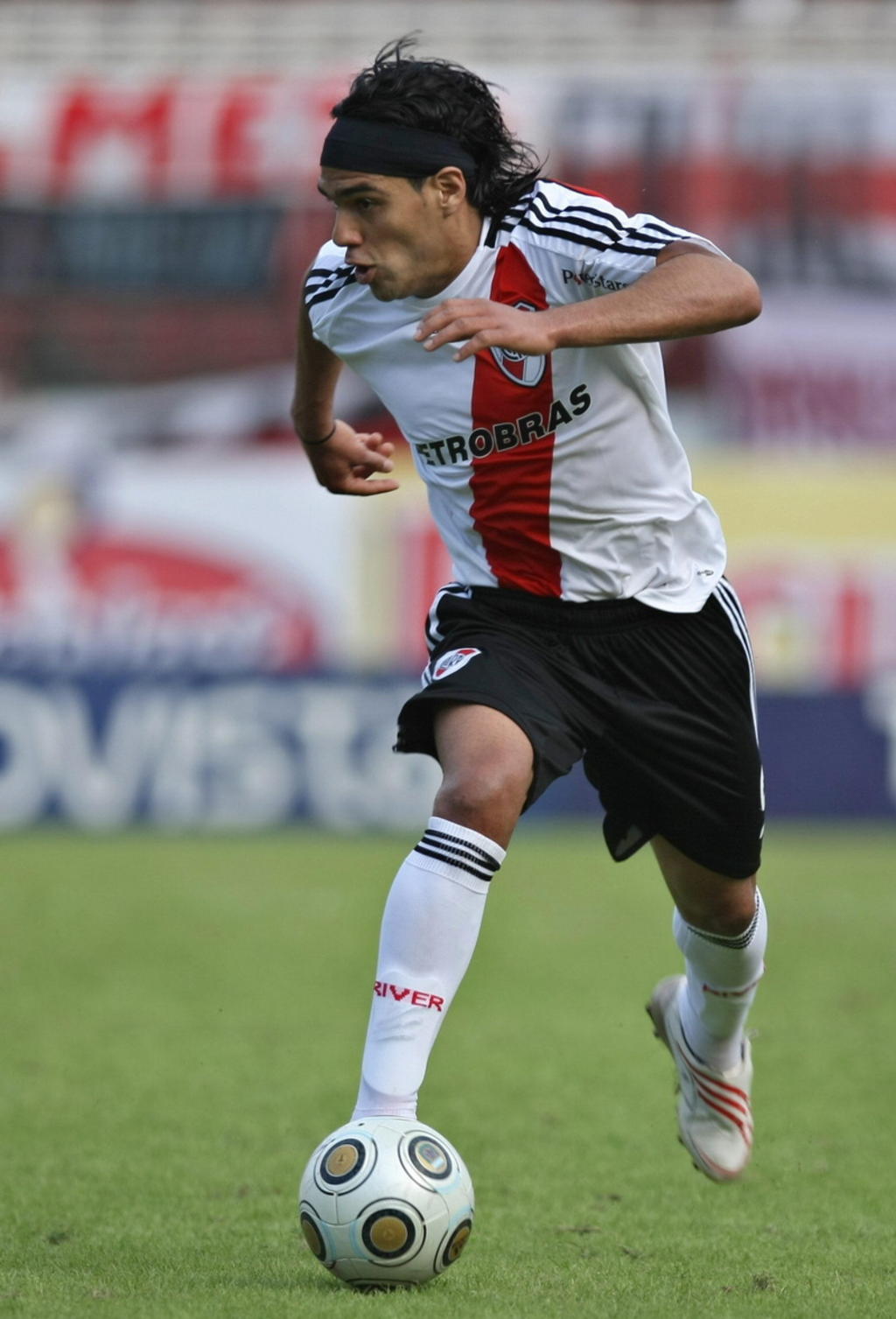 El colombiano, de 29 años de edad, ya portó la banda roja de 2004 a 2009 y alcanzó la gloria con el campeonato del Clausura 2008. (ARCHIVO)