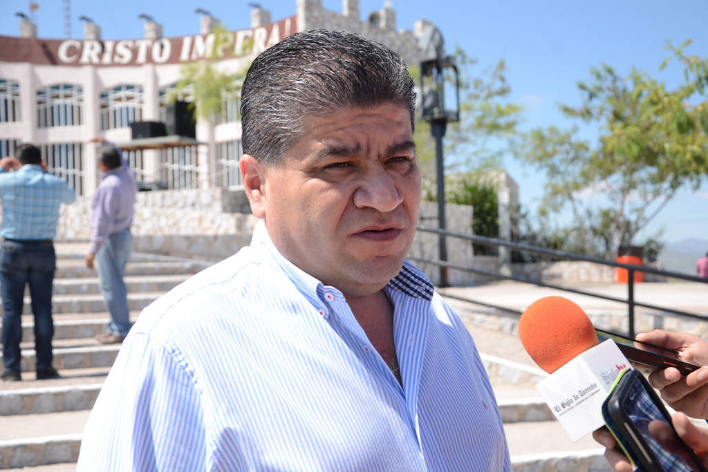 Riquelme dijo que aunque Torreón cuenta con fortaleza financiera, el reto 'es terminar las obras más importantes (...), además de mantener los mismos niveles de inversión en programas sociales'. (Jorge Tellez)
