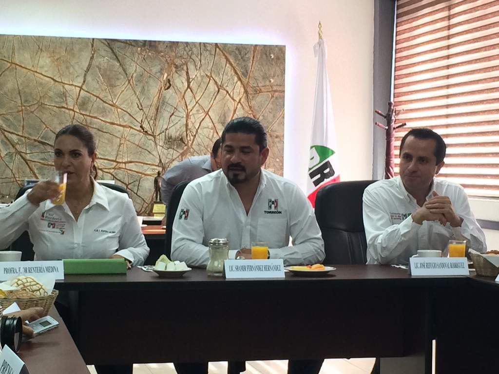 Refugio Sandoval y Flor Rentería señalaron que realizarán campañas de altura y en base a propuestas. (El Siglo de Torreón)