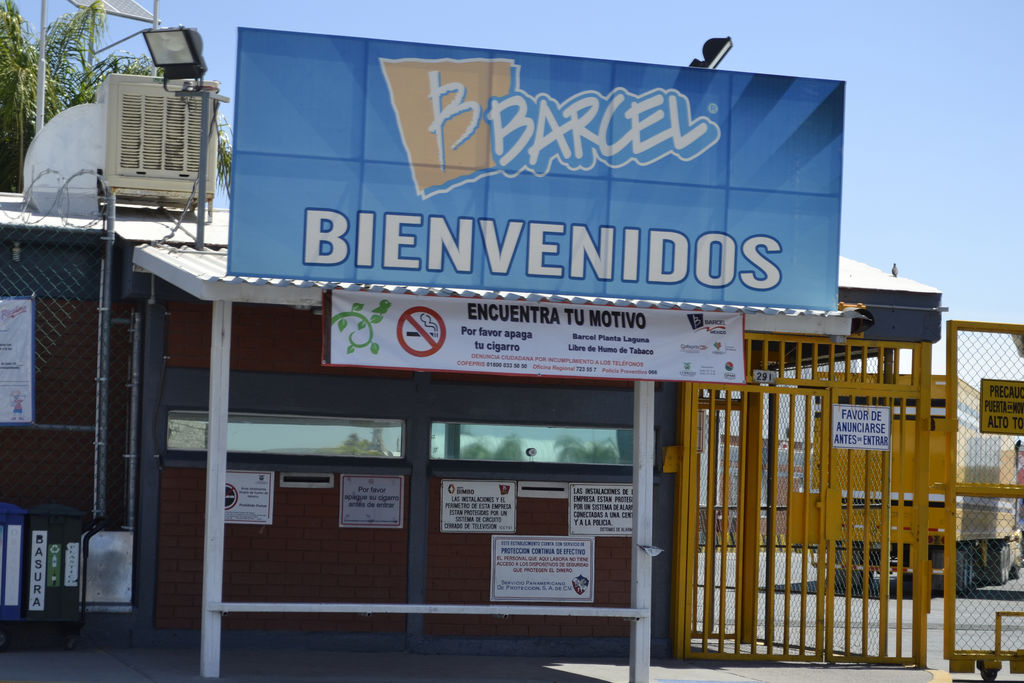 En proceso. La empresa Barcel de Gómez Palacio está a punto de conseguir la declaratoria de Espacio Libre de Tabaco. (EL SIGLO DE TORREÓN)