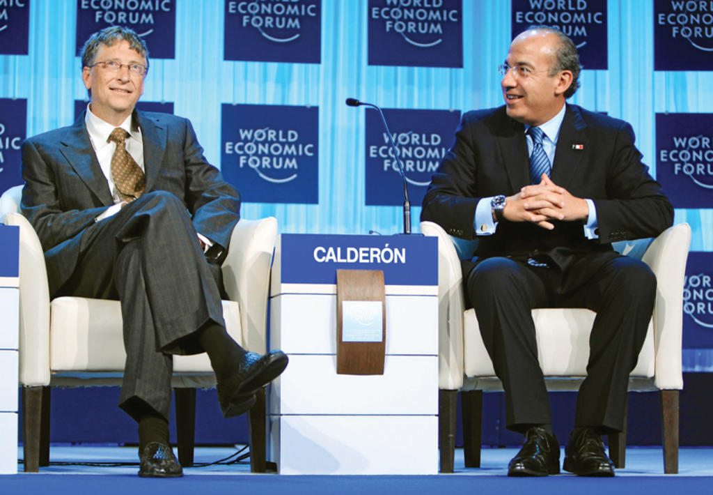 William H. Gates lll (Bill & Melinda Gates Foundation) y Felipe Calderón (Ex presidente de México) durante la sección “Crisis Económica Global: Papel y retos del G-20”, 2012.
