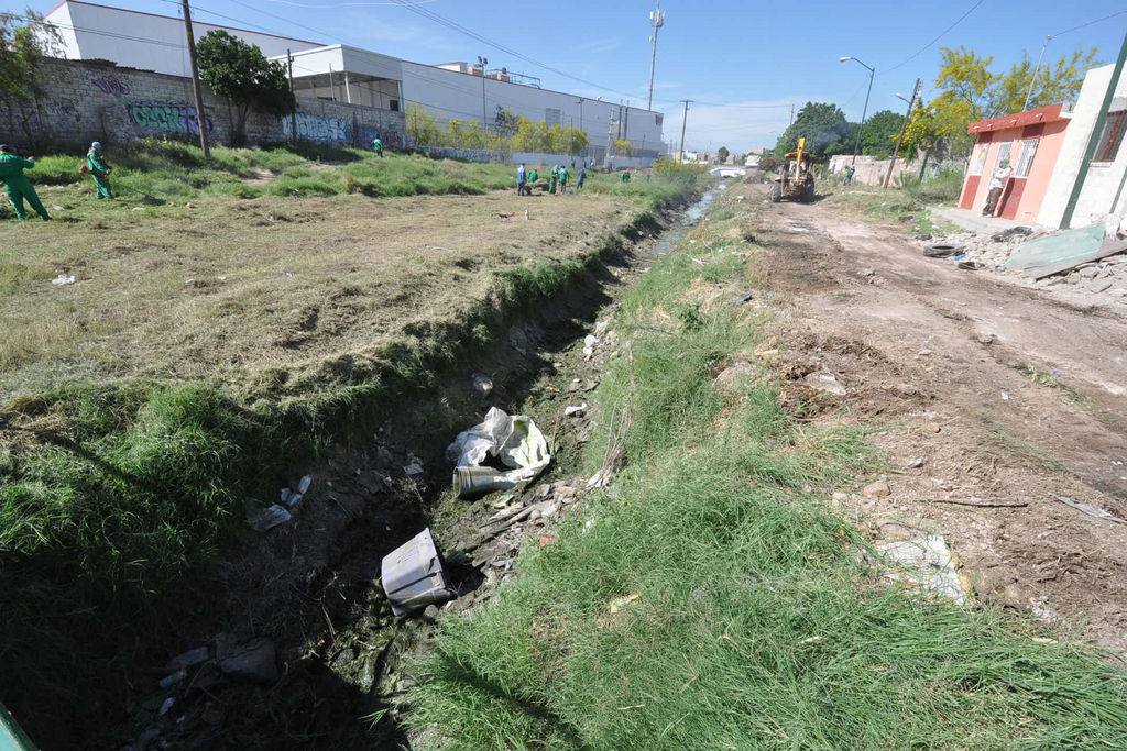 Limpieza. Se retiró toda la basura y se desaguó el antiguo canal San Antonio. 