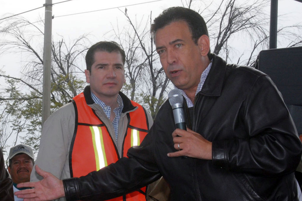 Juntos. El gobernador, Humberto Moreira junto a Javier Villarreal, extitular de Satec.