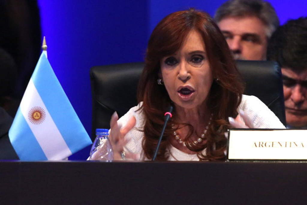Ataque. Cristina Fernández aseguró que los fondos especulativos tuvieron qué ver con la muerte de Alberto Nisman.