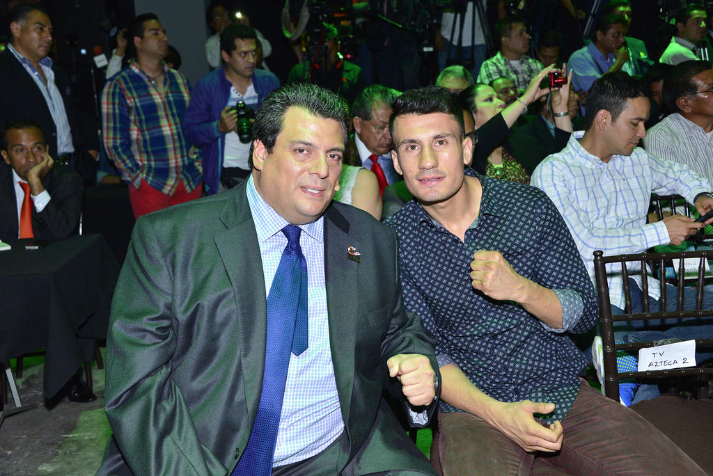 El ‘Massa’ estuvo acompañado por el presidente del CMB, Mauricio Sulaimán, quien estará presente en el combate de Ortiz. (Cancún Boxing)