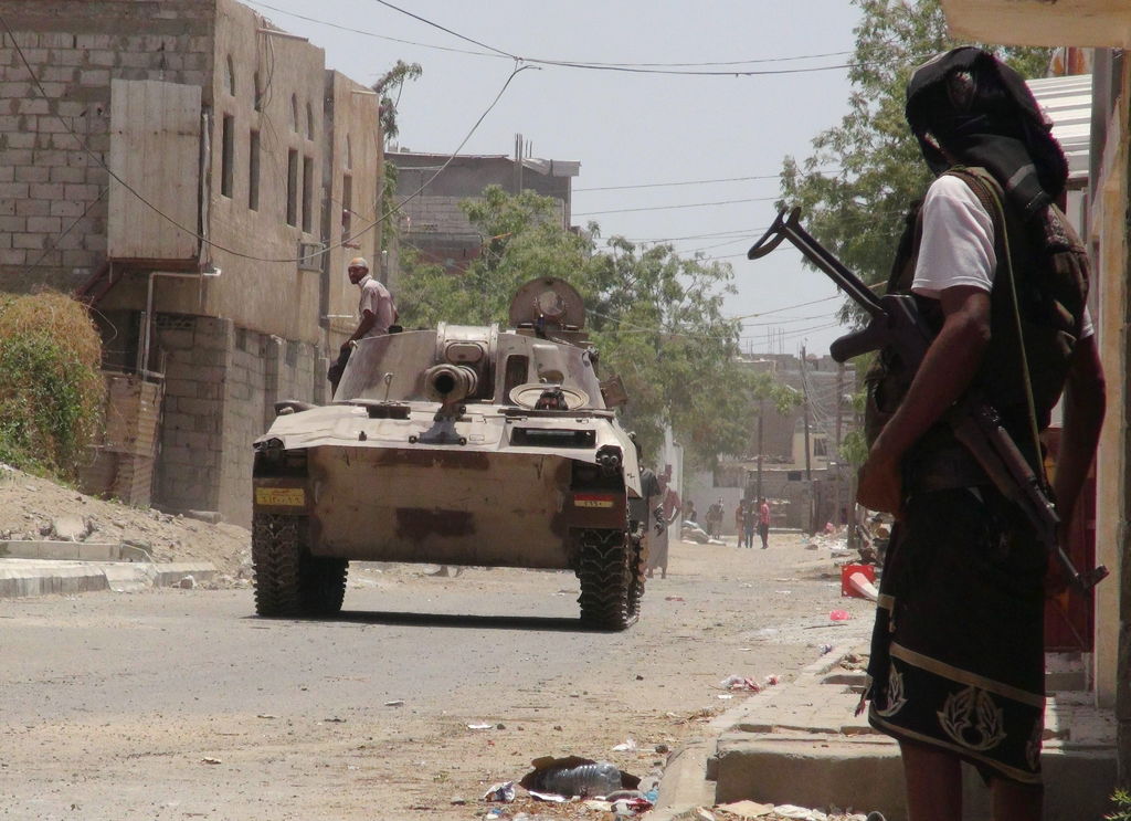 Intervención. A través de un video, Yihadistas confirman que se encuentran en un desierto de la región de Yemen.