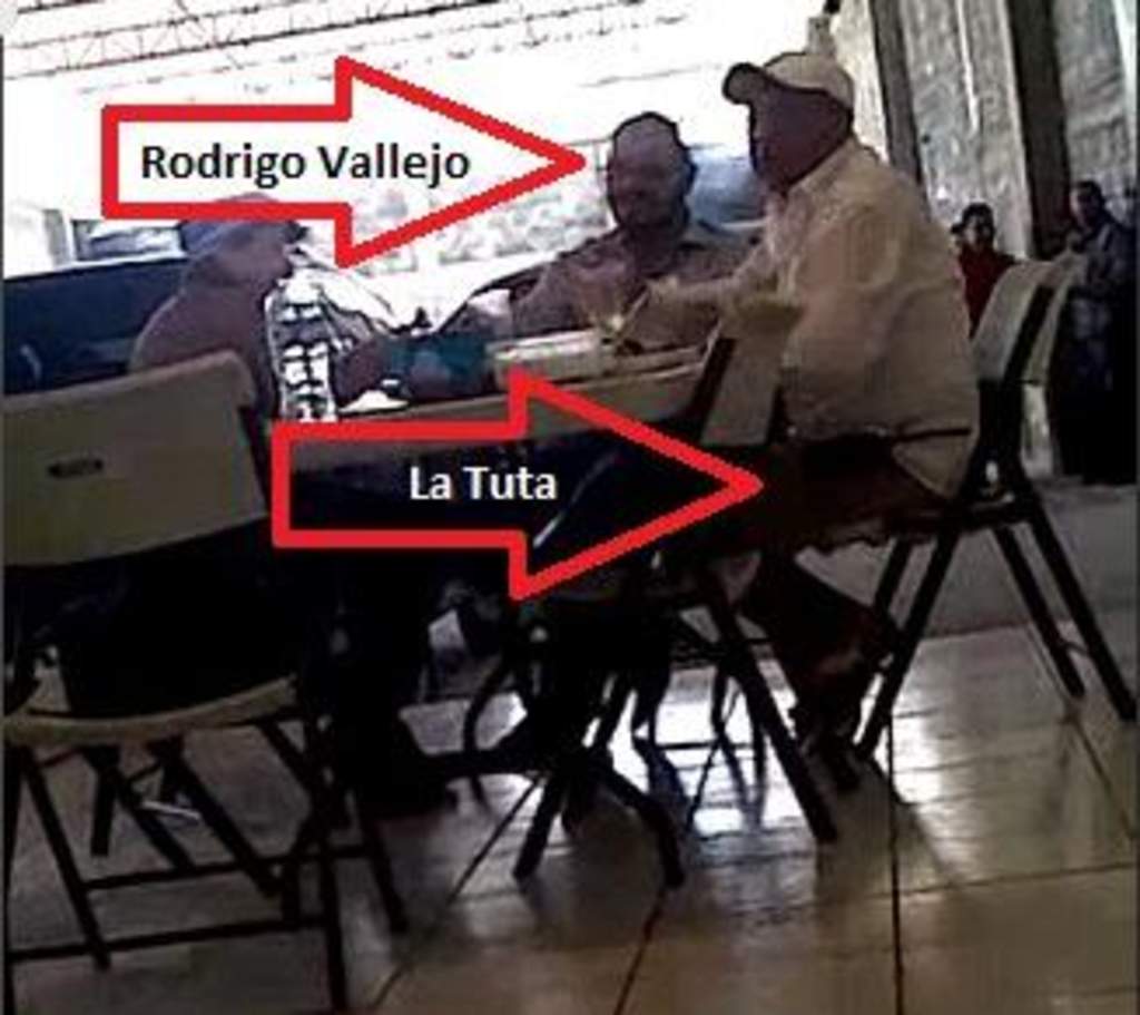 Rodrigo Vallejo y 'La Tuta' aparecen en un nuevo video hablando sobre el futuro de Michoacán en caso de la salida del gobernador, Fausto Vallejo. (Especial)