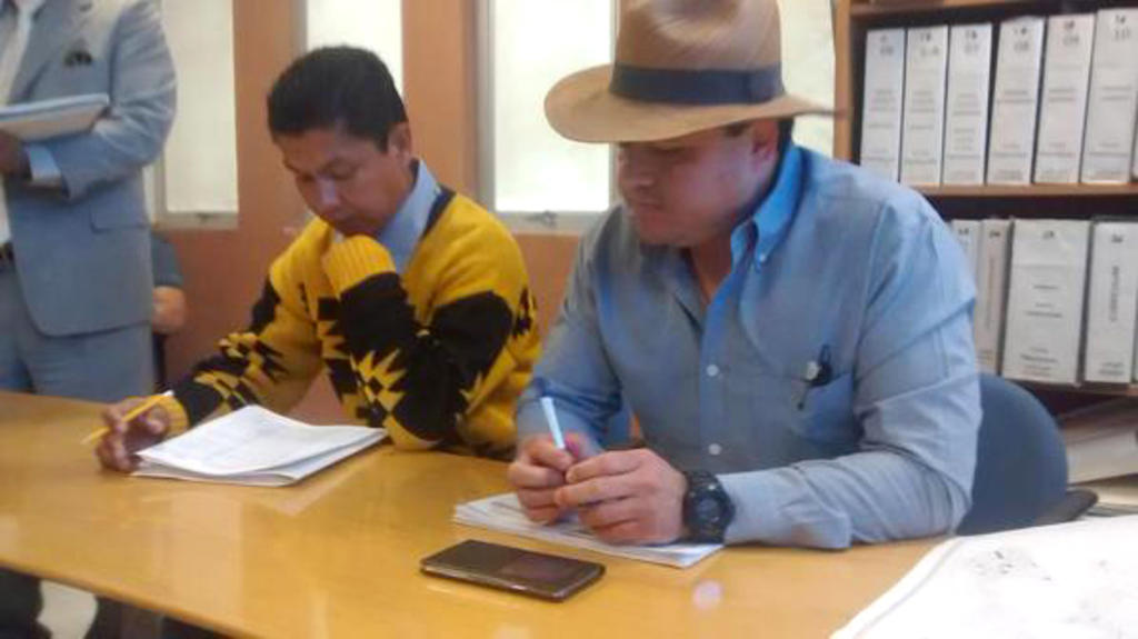 El gerente general de Ecoagua, Nino Rodríguez, pidió a los representantes de Simas que se retiren, ya que no cuentan con una orden judicial. (El Siglo de Torreón)