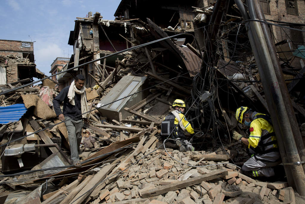 Desde el sismo de 7.8 grados en la escala de Richter, el sábado pasado, Nepal ha sido sacudido por decenas de réplicas. (AP)
