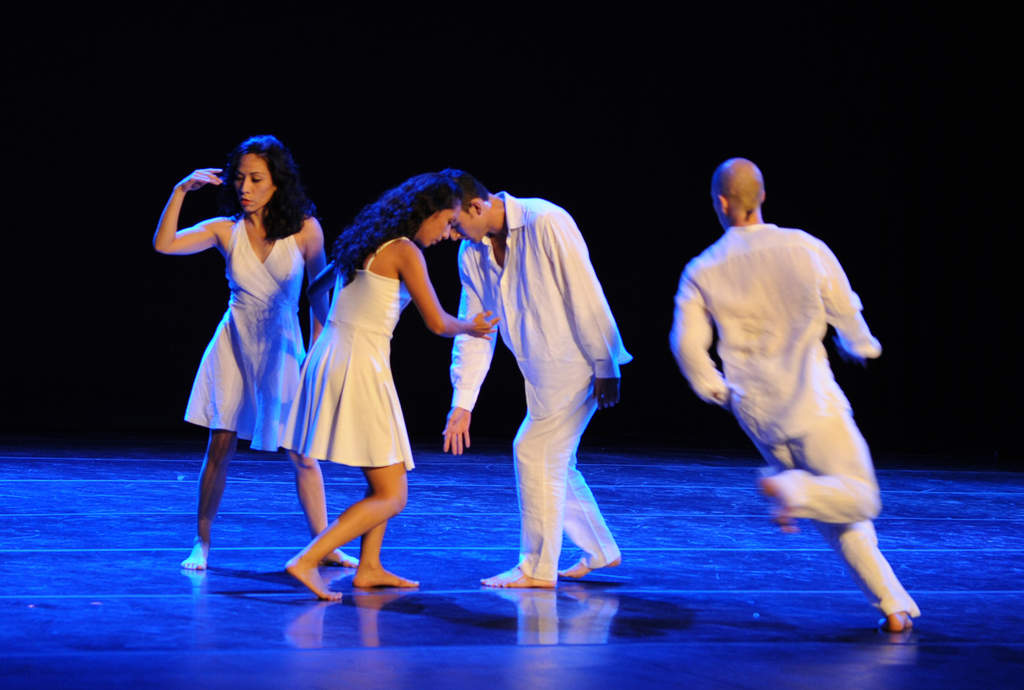 De casa. Mezquite Danza Contemporánea, compañía lagunera, además de abrir la muestra participó en el Premio Nacional de Danza. (Érick Sotomayor)