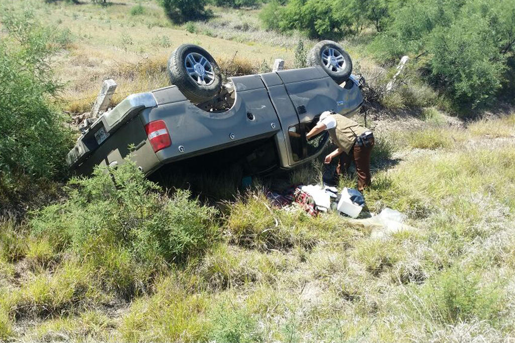 El accidente se registró en a la altura del kilómetro 140 de la carretera Durango- Gómez Palacio. (El Sriglo de Torreón)