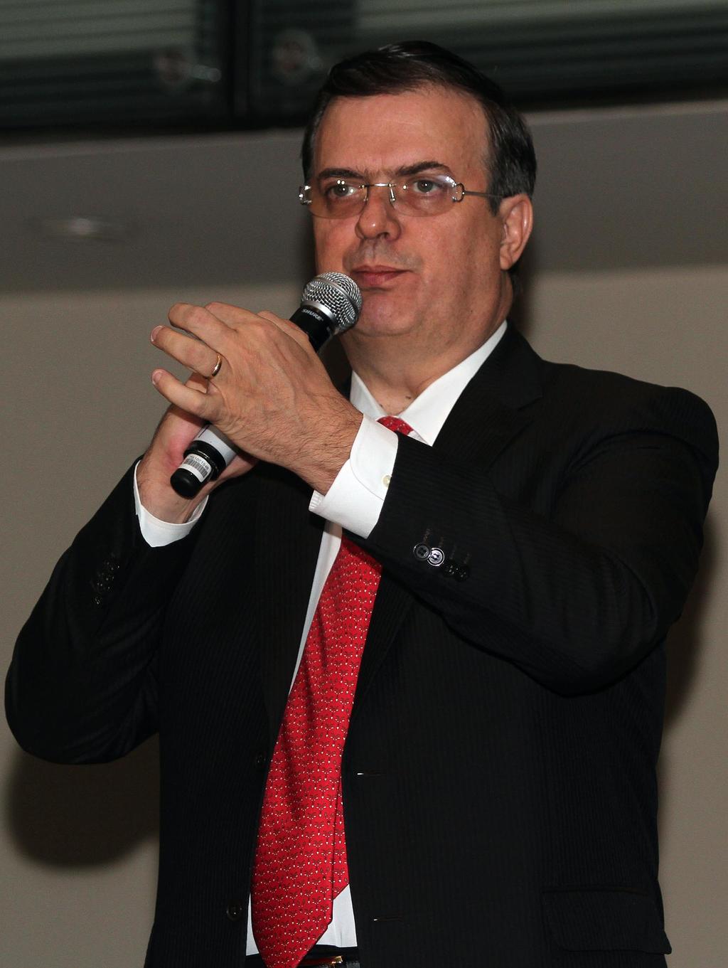 El Instituto Nacional Electoral (INE) canceló la constancia de registro a Marcelo Ebrard como candidato a diputado propietario plurinominal por Movimiento Ciudadano.