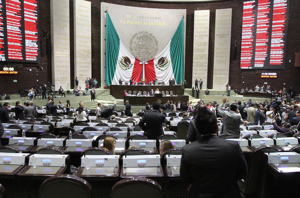 A partir de mañana jueves desaparecerán 19 comisiones especiales de la Cámara de Diputados, entre ellas la que investiga los hechos ocurridos en Iguala, Guerrero.