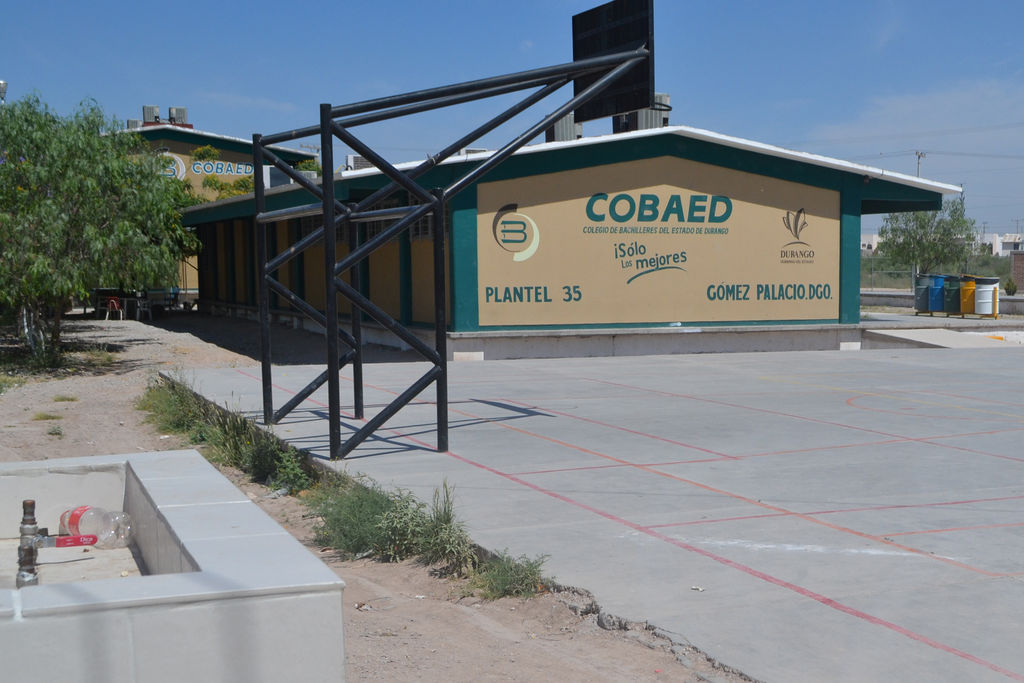 Unidades. En todo el Estado de Durango se contabilizan 33 planteles del Colegio de Bachilleres, esto en 23 municipios. 