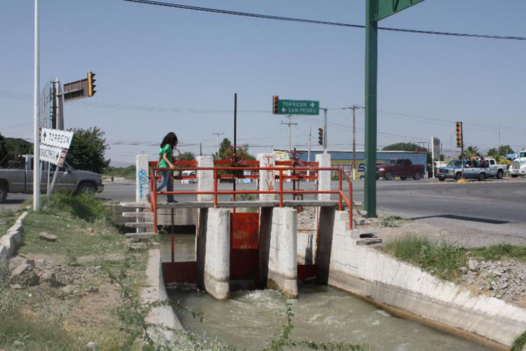 Vigilancia. Para evitar muertes por introducirse a bañar en los canales de riego, retoman operativos de vigilancia.