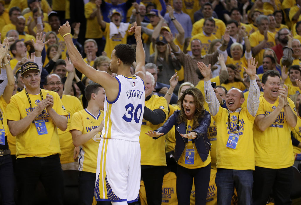 Stepehen Curry tuvo otra vez una destacada actuación, anotó 33 puntos en la victoria de Golden State. Warriors logra importante ventaja