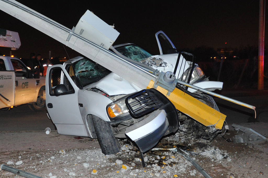 Sin avances. Las accidentes viales en Torreón siguen en aumento, particularmente se destaca que el 72 por ciento de ellos son provocados por personas jóvenes por conducir en estado de ebriedad. (ARCHIVO)