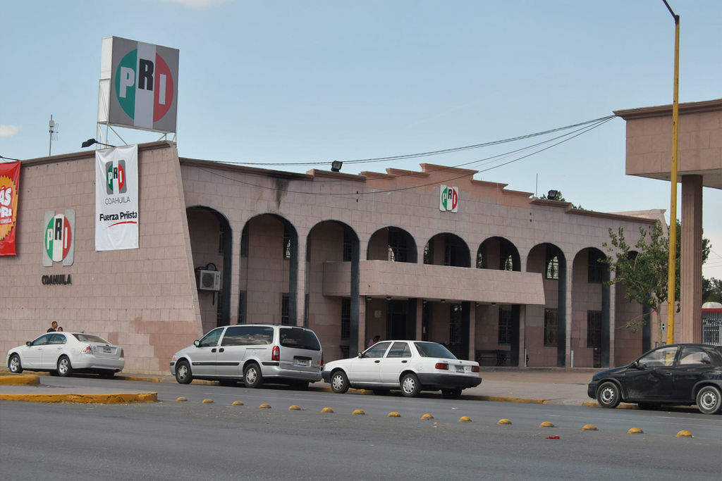 El 27 de octubre del año pasado, Luis Fernando Salazar, senador del PAN, presentó una queja ante el INE contra el Ayuntamiento de Torreón por aplicar la retención de 'cuotas voluntarias' a los trabajadores municipales para entregarlas al PRI y a la Fundación Colosio. (Archivo)
