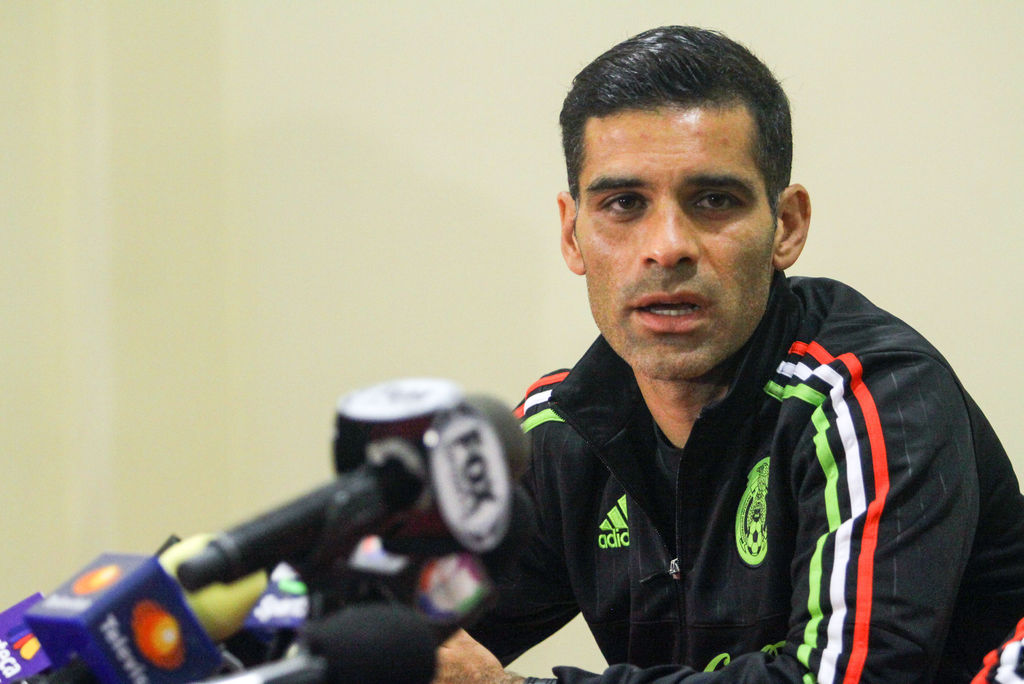 Así como para él fue referente Claudio Suárez en la Selección Mexicana de Futbol, el defensa Rafael Márquez quiere ser un ejemplo para los jóvenes que competirían junto a él en la Copa América Chile 2015. (Jam Media)