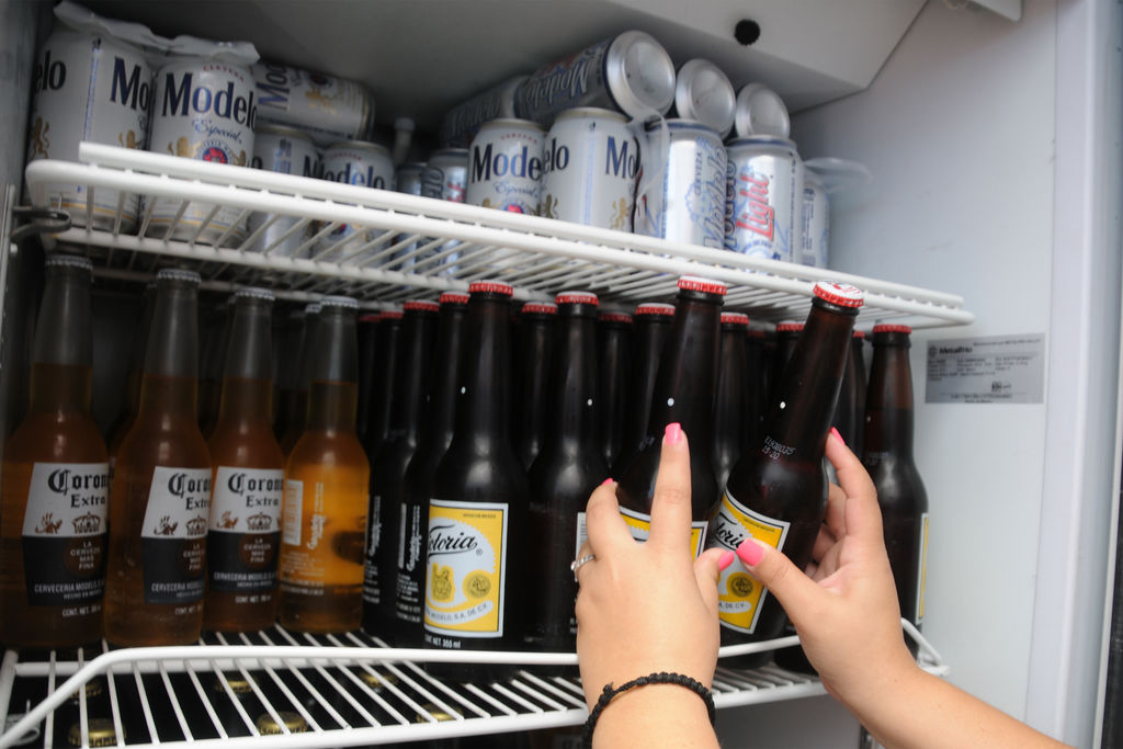 La restricción a la venta de bebidas alcohólicas iniciará a partir del primer minuto del sábado 6 y concluirá en el último minuto del domingo 7, día en que se realizará la votación. (ARCHIVO)