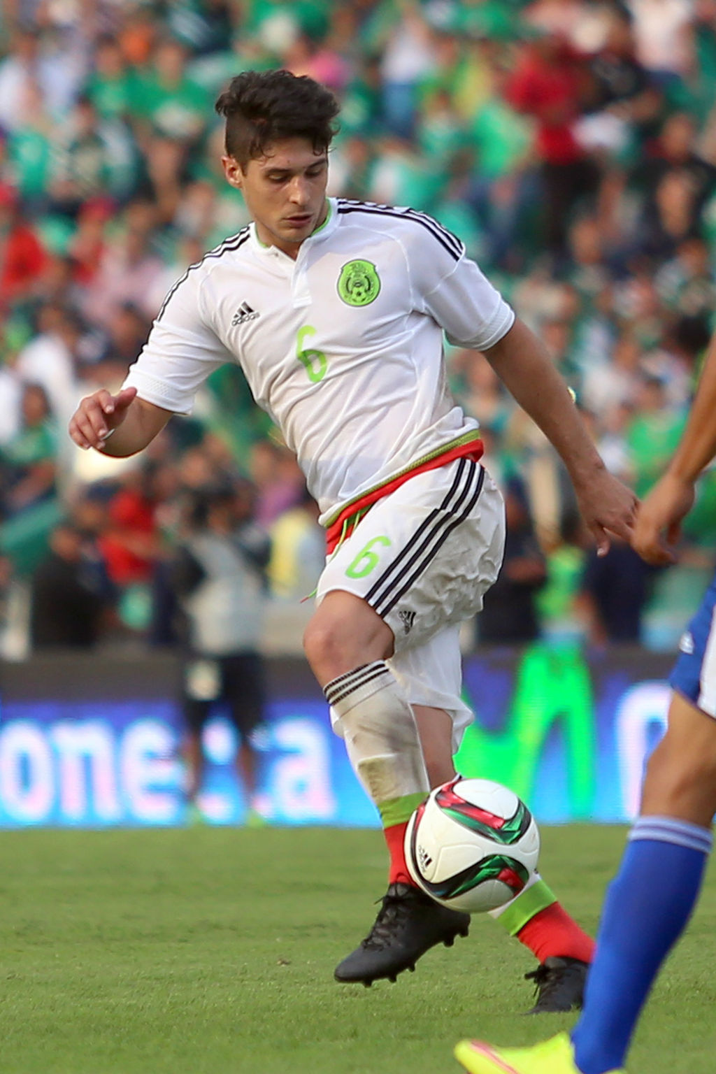 El jugador se encuentra concentrado con la Selección Mexicana. 