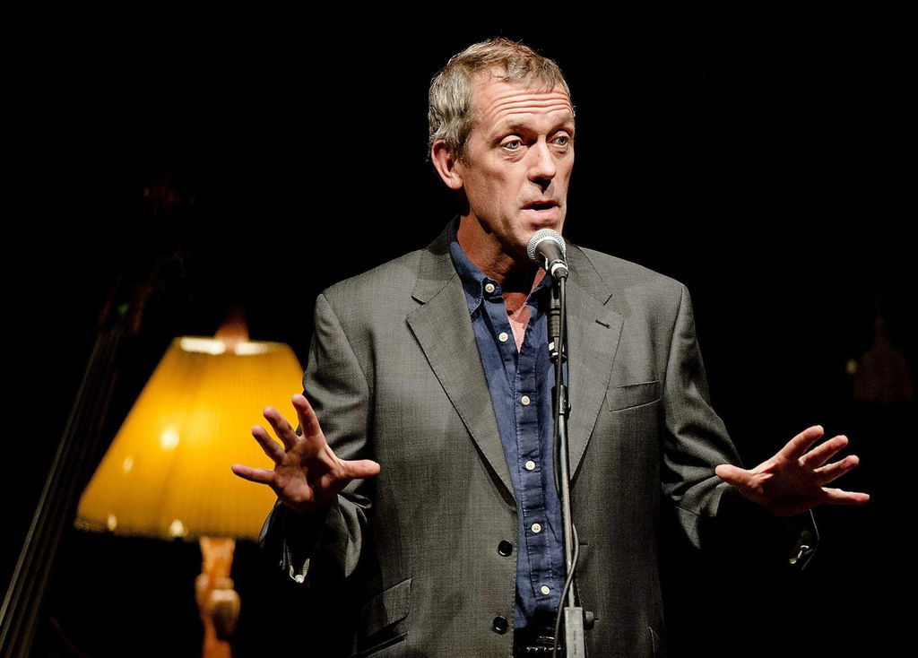 El actor británico Hugh Laurie, quien alcanzó fama por su papel de “Gregory House” en la serie de televisión “Dr. House”, en la que destaca por sus fobias e ironías, festeja este jueves su cumpleaños número 56 años inmerso en grabaciones de la serie “The night manager”. (ARCHIVO)