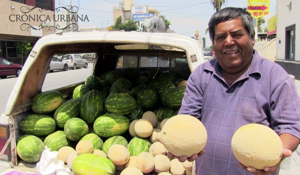 Desde hace 35 años, Don Manuel es melonero en la región, y dijo que a él sí le va bien, sin embargo, a los que lo siembran no les va igual. (SIGLO TV)