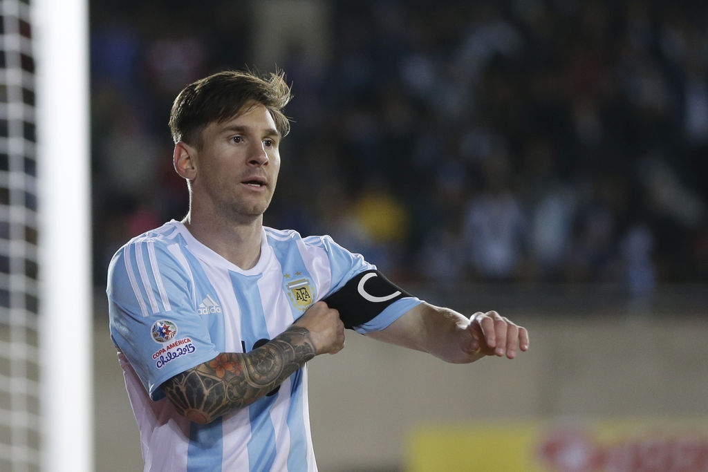 El astro argentino Lionel Messi mencionó que es el momento donde hay que tener más tranquilidad, pues la Copa apenas comienza. (EFE)