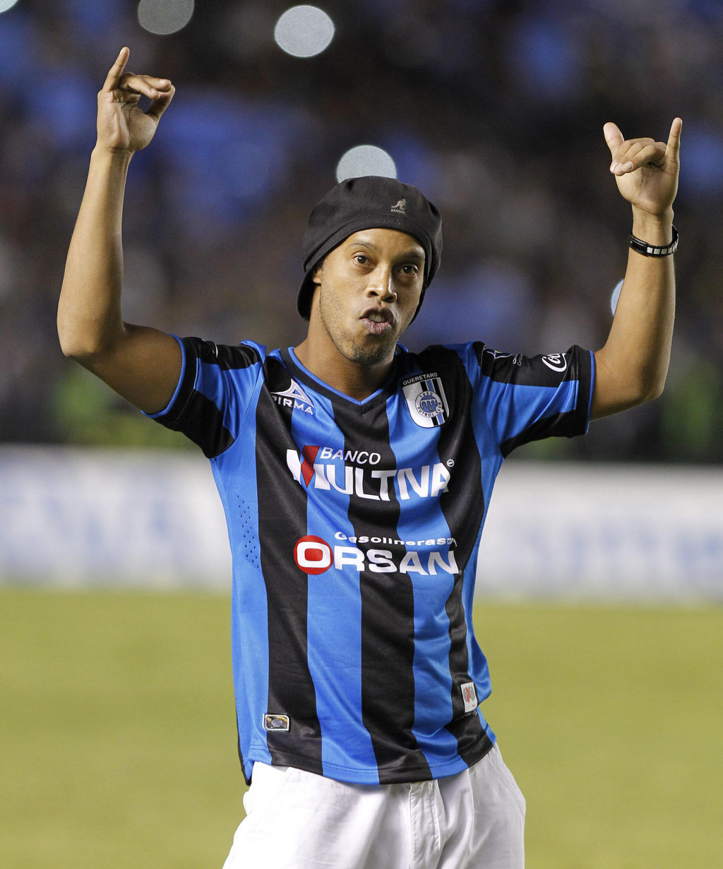 El equipo mexicano afirmó que la finalización del contrato con Ronaldinho 'se dio en los mejores términos gracias a la comprensión de ambas partes'. (Archivo)
