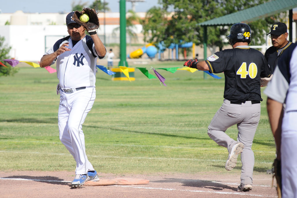 Los Bucaneros de NY terminaron como líderes del Grupo A y enfrentarán a los Piratas dentro de las semifinales el próximo sábado. (Archivo)