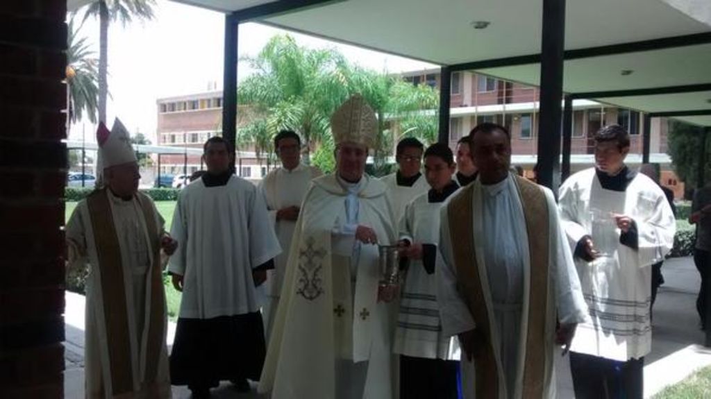 La bendición la encabezó el Nuncio Apostólico Christophe Pierre y el obispo de Torreón José Guadalupe Galván Galindo. (EL SIGLO DE TORREÓN)